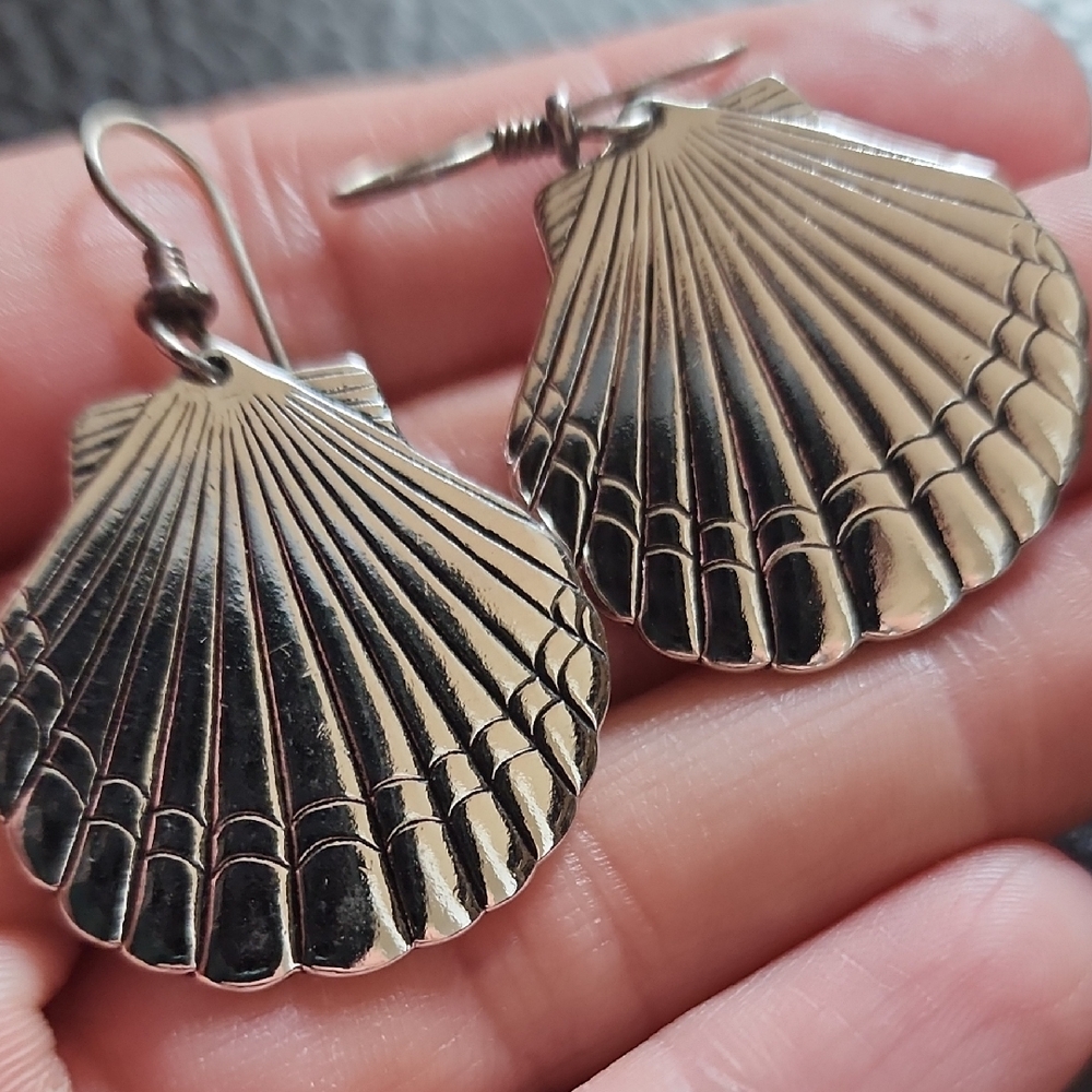 VTG Laurel Burch Silver Shell Earrings - Picture 2 of 8
